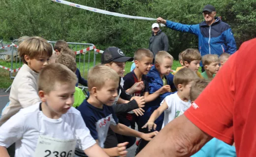 To najmłodsi uczestnicy Festiwalu Biegowego. Mnóstwo dzieci pojawiło się na starcie - 