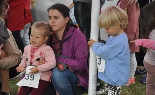 To najmłodsi uczestnicy Festiwalu Biegowego. Mnóstwo dzieci pojawiło się na starcie - 