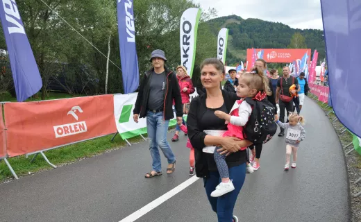 To najmłodsi uczestnicy Festiwalu Biegowego. Mnóstwo dzieci pojawiło się na starcie - 