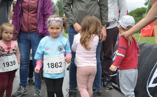 To najmłodsi uczestnicy Festiwalu Biegowego. Mnóstwo dzieci pojawiło się na starcie - 