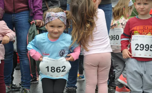 To najmłodsi uczestnicy Festiwalu Biegowego. Mnóstwo dzieci pojawiło się na starcie - 