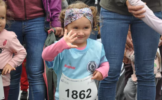 To najmłodsi uczestnicy Festiwalu Biegowego. Mnóstwo dzieci pojawiło się na starcie - 