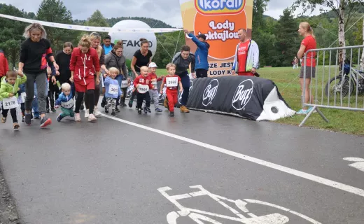 To najmłodsi uczestnicy Festiwalu Biegowego. Mnóstwo dzieci pojawiło się na starcie - 