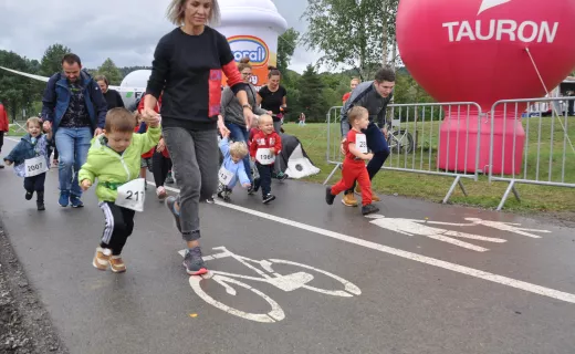 To najmłodsi uczestnicy Festiwalu Biegowego. Mnóstwo dzieci pojawiło się na starcie - 