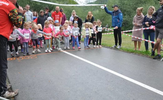 To najmłodsi uczestnicy Festiwalu Biegowego. Mnóstwo dzieci pojawiło się na starcie - 