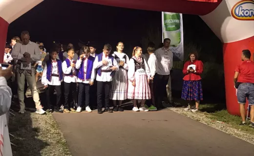 Lachy i Górale już na mecie. To oni rozpoczęli 15. Festiwal Biegowy w Piwnicznej-Zdroju - 