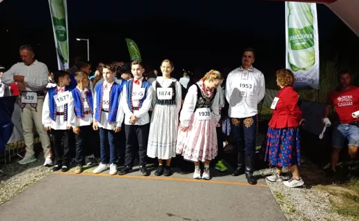 Lachy i Górale już na mecie. To oni rozpoczęli 15. Festiwal Biegowy w Piwnicznej-Zdroju - 