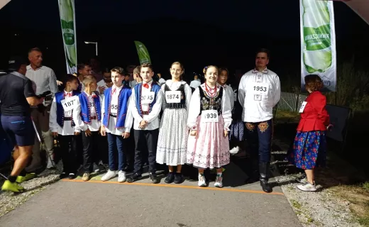 Lachy i Górale już na mecie. To oni rozpoczęli 15. Festiwal Biegowy w Piwnicznej-Zdroju - 