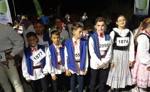 Lachy i Górale już na mecie. To oni rozpoczęli 15. Festiwal Biegowy w Piwnicznej-Zdroju - 