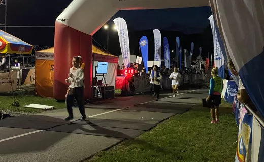 Lachy i Górale już na mecie. To oni rozpoczęli 15. Festiwal Biegowy w Piwnicznej-Zdroju - 