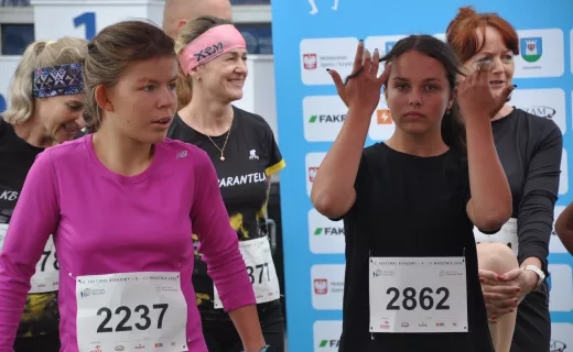Nastoletnia Hania dokłada kolejny medal Festiwalu Biegowego do kolekcji - 