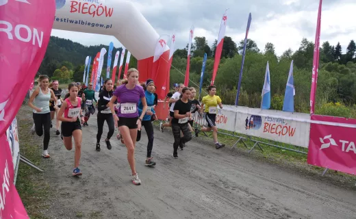 Nastoletnia Hania dokłada kolejny medal Festiwalu Biegowego do kolekcji - 