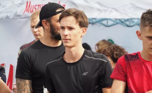 Henryk Warzecha z Łącka pierwszy na mecie biegu na 1 km - 