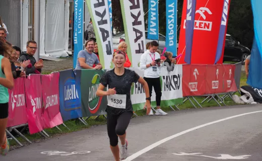 Henryk Warzecha z Łącka pierwszy na mecie biegu na 1 km - 