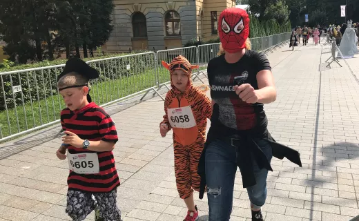 Bieg Przebierańców Festiwalu Biegów - tu fantazja nie ma granic - 12