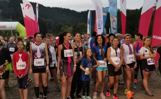 Założyli krawaty i pobiegli. Znamy zwycięzców biegu w krawacie - 