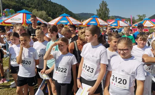 W Piwnicznej wystartował „Aktywny Małopolanin”. Dzieci rywalizują w sześciu konkurencjach - 