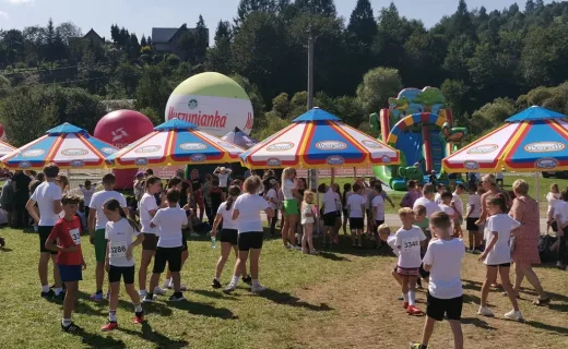 W Piwnicznej wystartował „Aktywny Małopolanin”. Dzieci rywalizują w sześciu konkurencjach - 