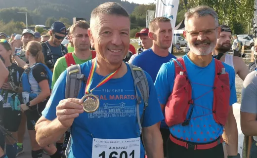 Wystartował Bieg 7 Dolin na 61 km. Biegacze wyruszyli na trasę z uśmiechem na ustach - 