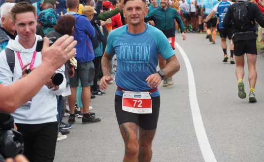 Zawodnicy biegów Iron Run już na mecie. Zwyciężył Artur Jendrych - 