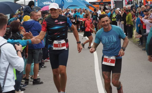 Zawodnicy biegów Iron Run już na mecie. Zwyciężył Artur Jendrych - 