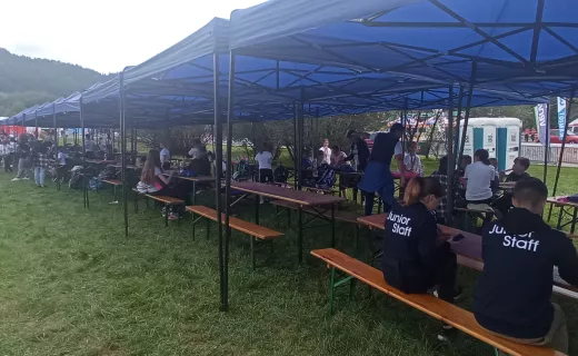 Wszystko gotowe! Miasteczko Biegowe w Piwnicznej tętni życiem - 13