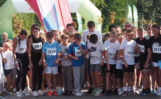 Pobiegli po medal! “Aktywny Małopolanin” sprawił uczniom sporo radości - 