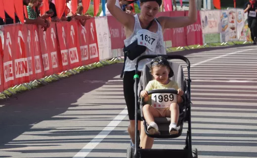 Mamy zwycięzców biegu na 1 km. Biegacze Iron Run już na mecie - 