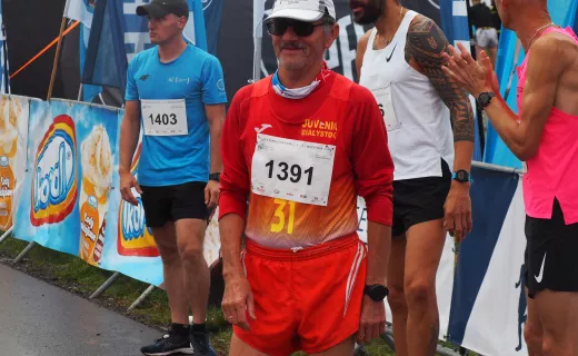 Oni deszczu się nie boją. Mają do pokonania 23 km w Biegu Górskim  - 