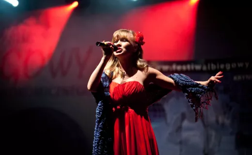 Występ Parasolek rozgrzał chłodny wieczór w Krynicy - 