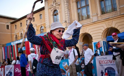 Bieg Przebierańców, czyli świetna zabawa i dużo śmiechu na deptaku w Krynicy  [ZDJĘCIA] - 