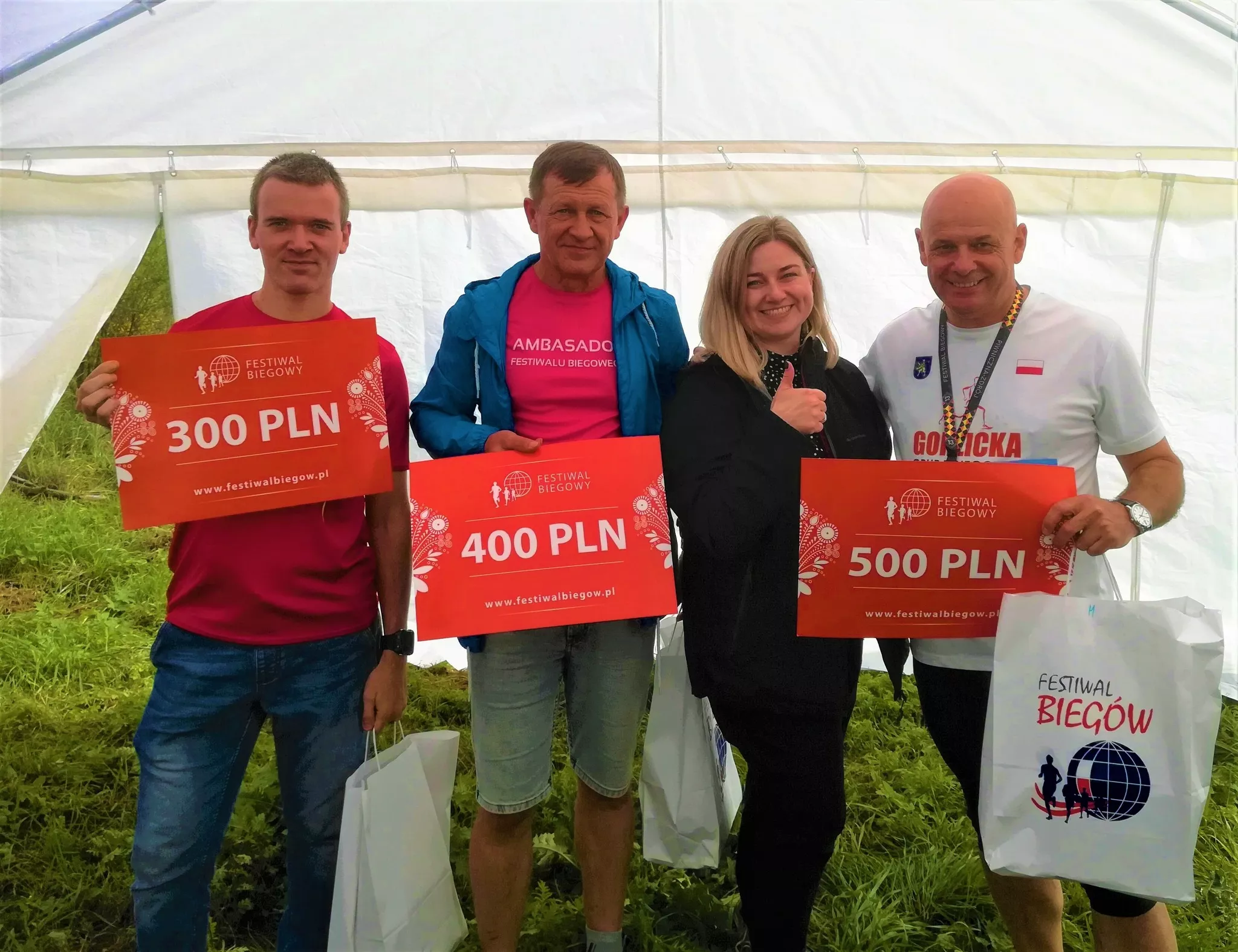 Mój Festiwal, jak co roku, połączył dwie ważne sprawy – rocznicę ślubu i bieganie Mój Festiwal, jak co roku, połączył dwie ważne sprawy – rocznicę ślubu i bieganie