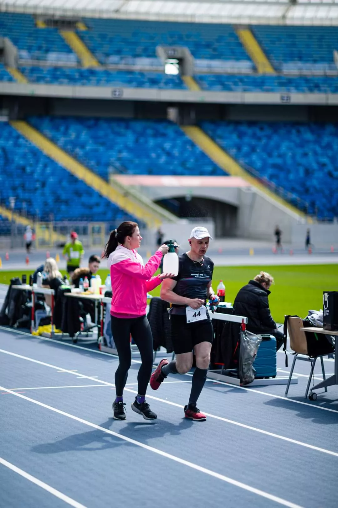 Mistrzostwa Polski w biegu 6-godzinnym cały czas na pełnej mocy