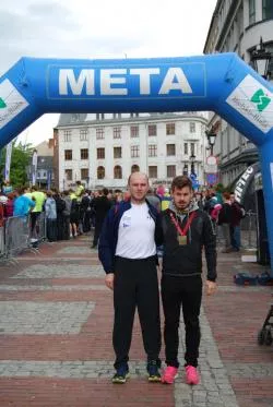 Ambasadorzy Festiwalu Biegowego - od lewej Jarosław Tyrypa oraz Kamil Dąbrowski