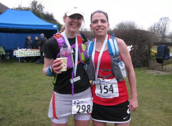 Fionna Ross i Karen Hathaway na mecie. Fot. Dariusz Mackiewicz