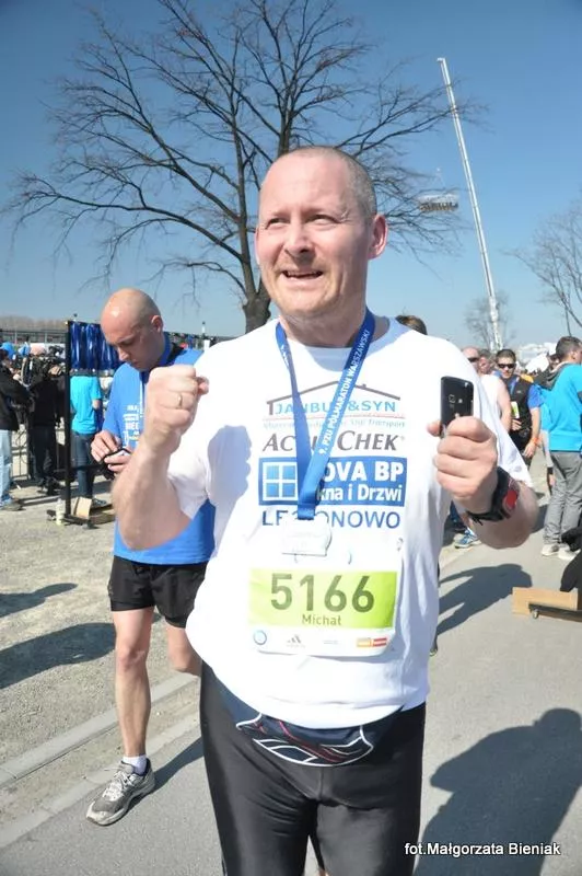 Michał z medalem na szyi