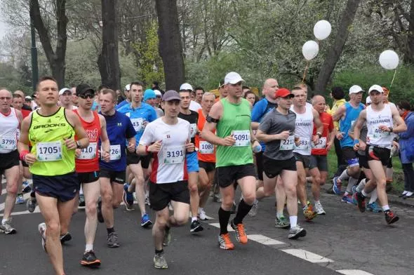 Pacemakerzy z balonikami podczas Cracovia Maraton