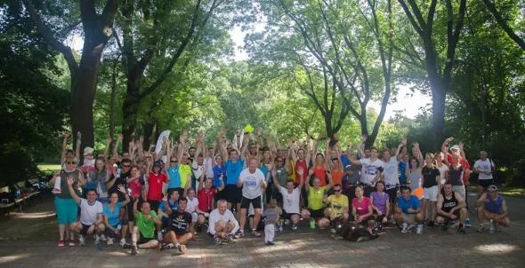 Iza Klat (pierwsza po lewej) i parkrunnerzy z Parku Skaryszewskiego Izabela Klat (pierwsza po lewej) i parkrunnerzy z Parku Skaryszewskiego