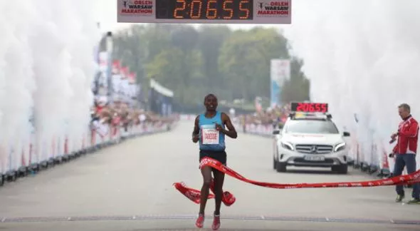 Tadese Tola finiszuje w Warszawie