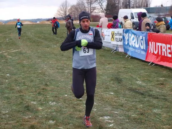 Rober Celiński finiszuje (16. miejsce), za jego plecami żona Anna Celińska