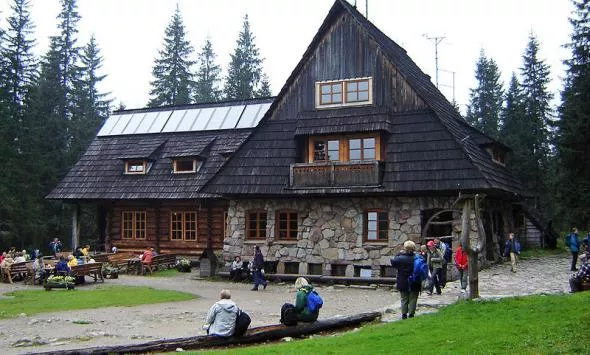 I Bieg Dwóch Dolin wiedzie przez Dolinę Kościeliską i Dolinę Chochołowską / Fot. Wikipedia I Bieg Dwóch Dolin wiedzie przez Dolinę Kościeliską i Dolinę Chochołowską / Fot. Wikipedia