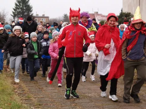 Bieg Sylwestrowy w Grajewie w 2013 roku (fot. www.maratonka.pl)