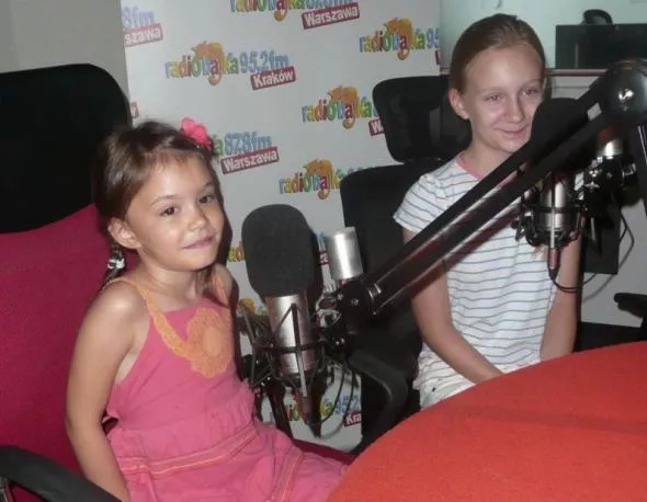 Gabrysia i Honorata opowiadały w Radiu Bajka o Biegach Deptaka Najmłodsi uczestnicy Festiwalu Biegowego na antenie Radia Bajka