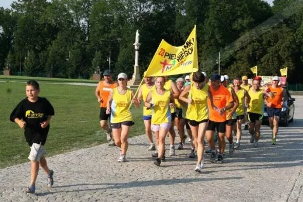W tym roku na biegową pielgrzymkę wyruszy 25 osób - w tym debiutanci
