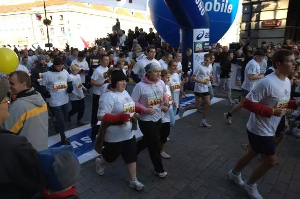 Pierwszy start P. Alesandry (w czarnej czapce) przypadł na Bieg Niepodelgłości