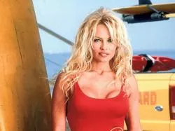 Pamela Anderson w "Słonecznym Patrolu"