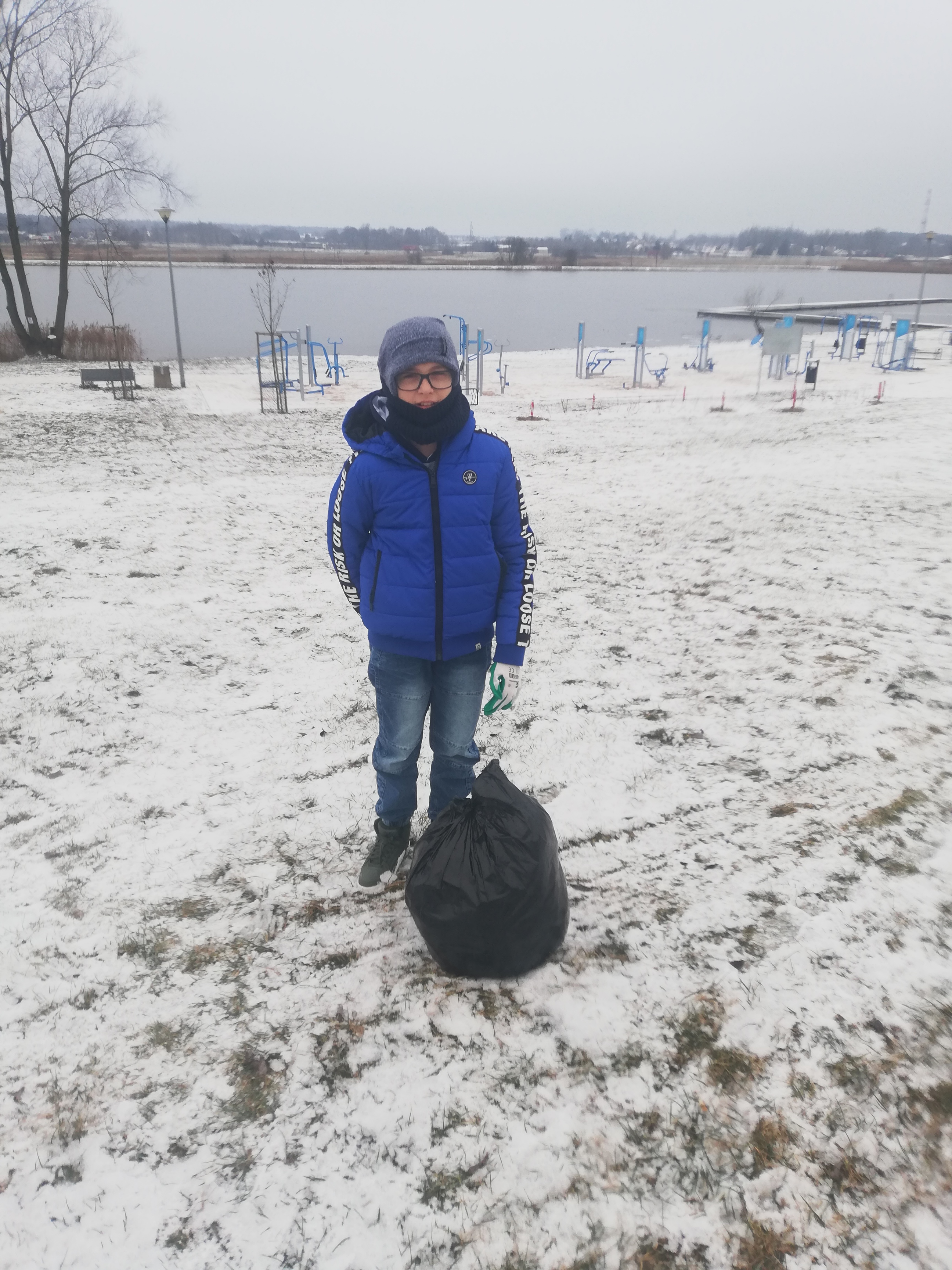 Mikołajkowa rodzinna akcja Plogging Team: Biegamy dla czystej Polski