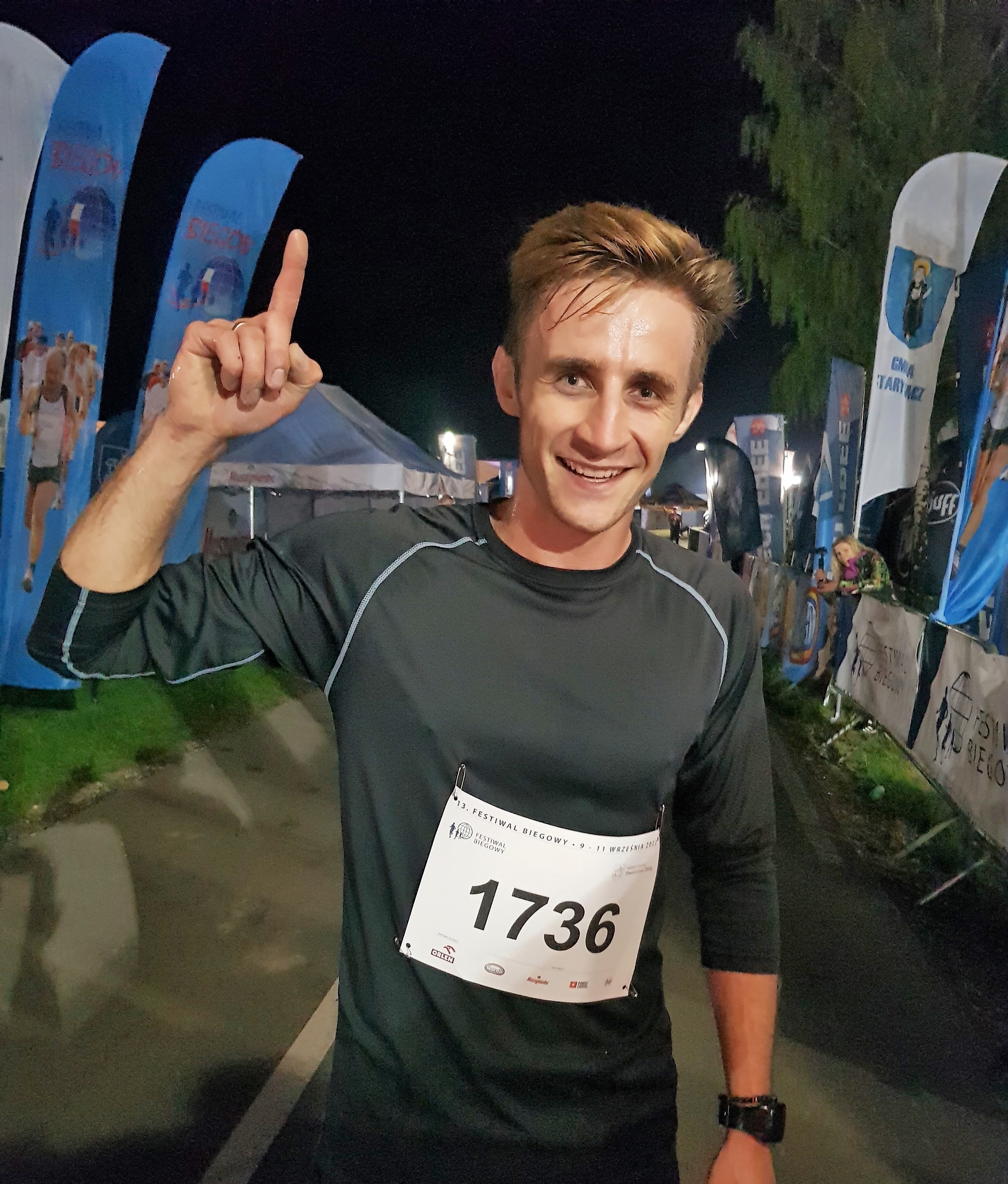 Henryk Warzecha (KS AZS AWF KRAKÓW) wygrał Nocny Bieg na 7 km w kategorii Open