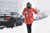 Bieganie zimą nie jest niemożliwe. Kilka zasad, o których należy pamiętać